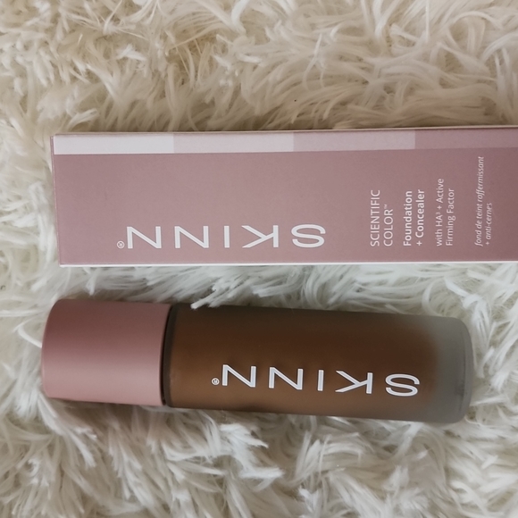 SKINN Foundation and Concealer - Picture 2 of 5